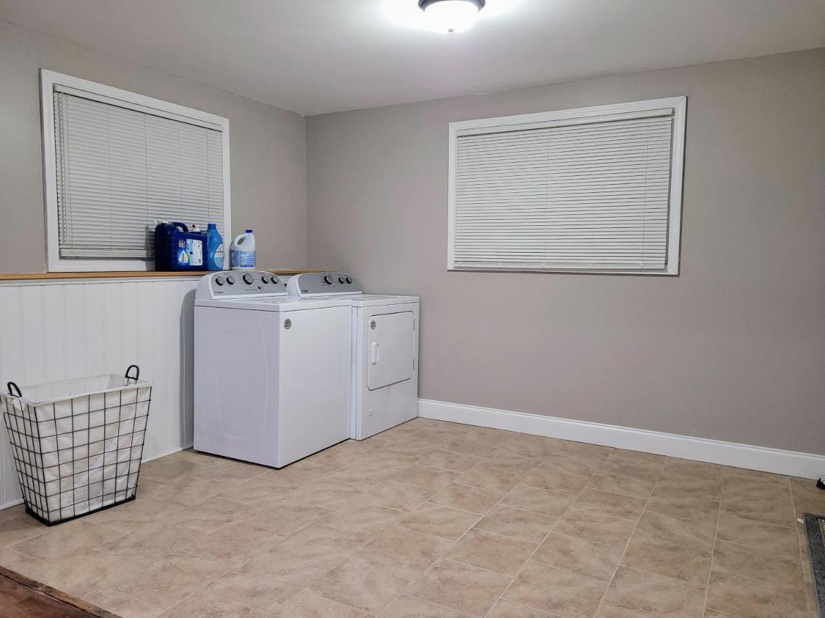 Apartment With Brand New Furniture And Large Parking West Seneca Exterior foto