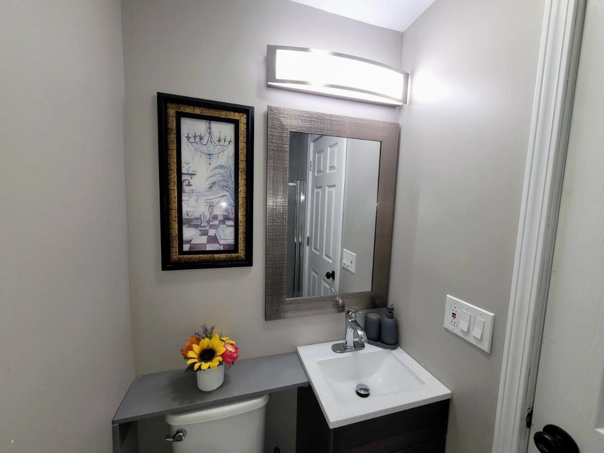 Apartment With Brand New Furniture And Large Parking West Seneca Exterior foto